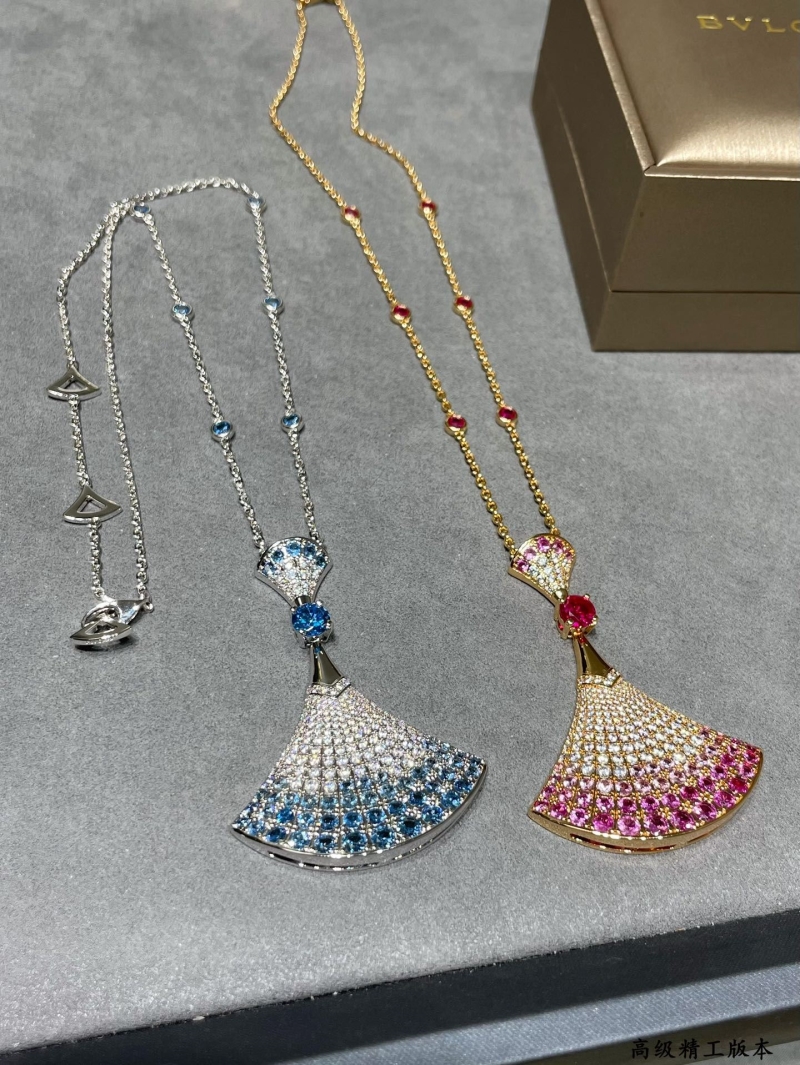 Bv1g*ai necklaces